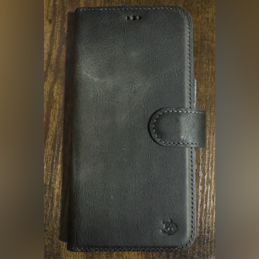 Toronata luxury leather IPhone 15 Pro Max MagSafe case with detachable folio